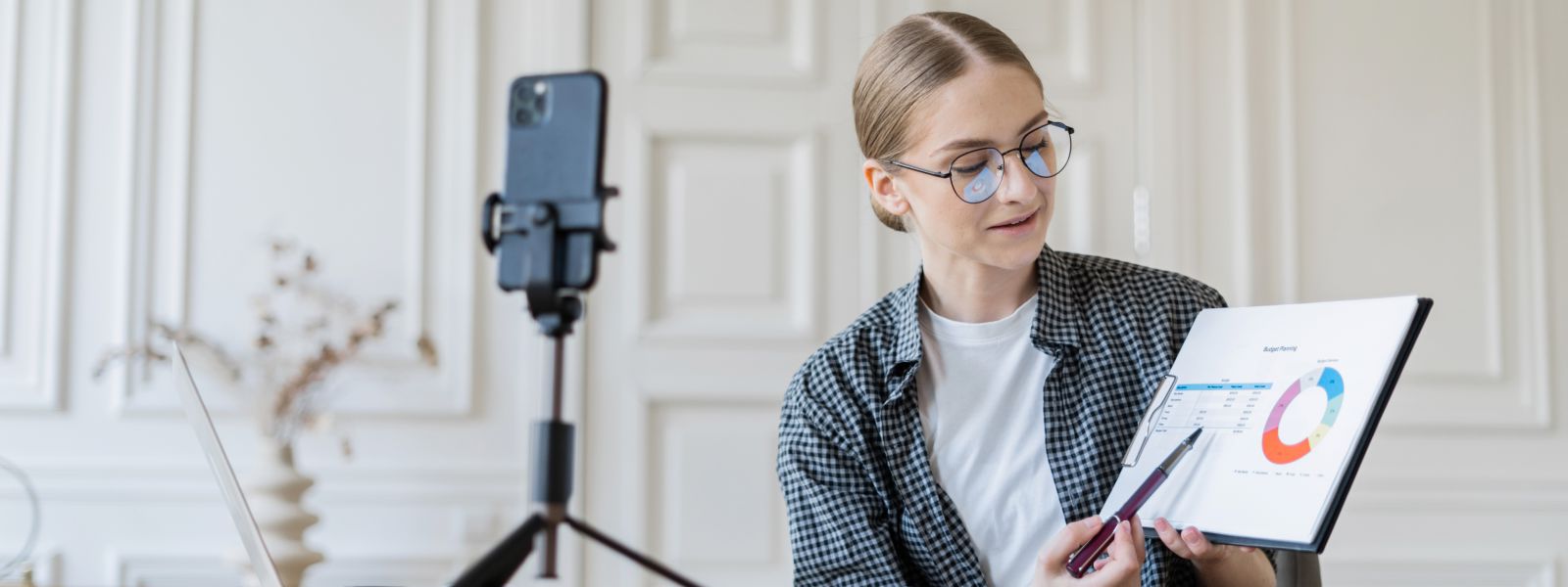 How and Why Influencer Marketing is Effective for Business Growth?